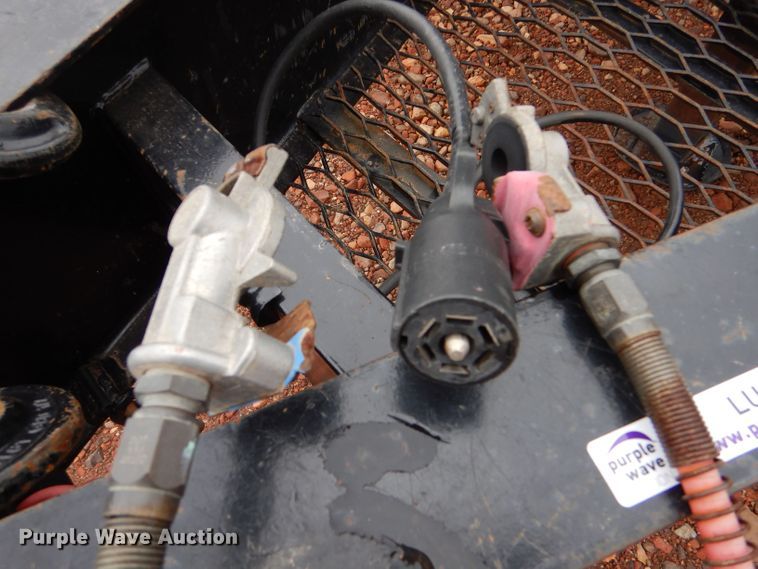 image for item LU9725 2006 EW  equipment trailer