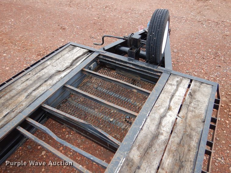 image for item LU9725 2006 EW  equipment trailer