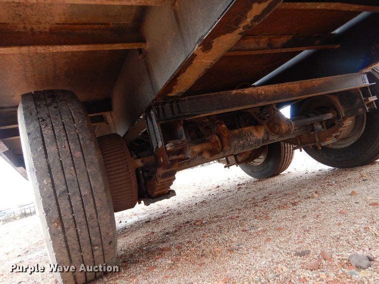 image for item LU9725 2006 EW  equipment trailer