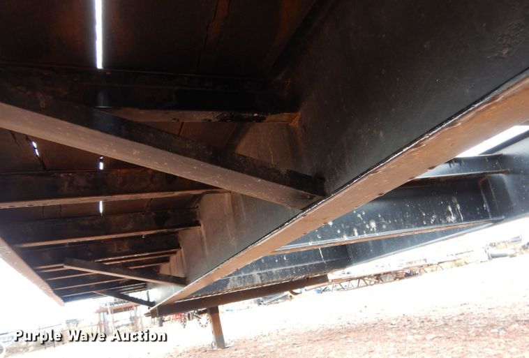 image for item LU9725 2006 EW  equipment trailer