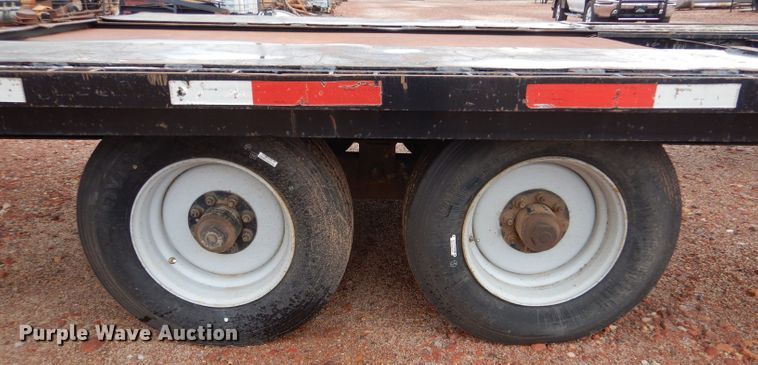 image for item LU9725 2006 EW  equipment trailer