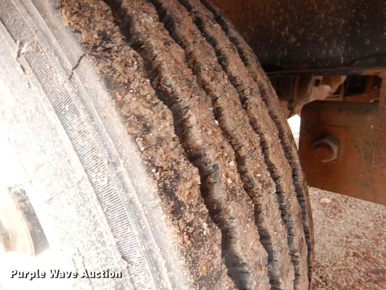 image for item LU9725 2006 EW  equipment trailer