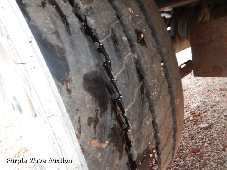 image for item LU9725 2006 EW  equipment trailer