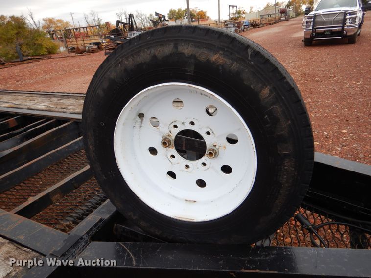 image for item LU9725 2006 EW  equipment trailer