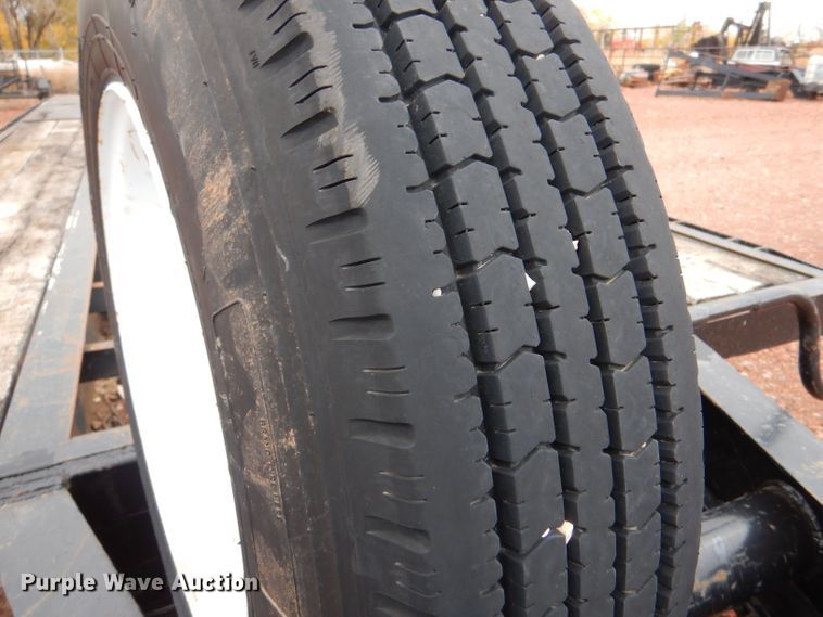 image for item LU9725 2006 EW  equipment trailer