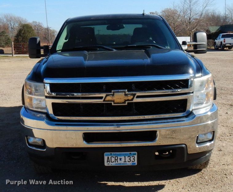 image for item MH9255 2011 Chevrolet Silverado 2500HD LT  Ext. Cab pickup truck