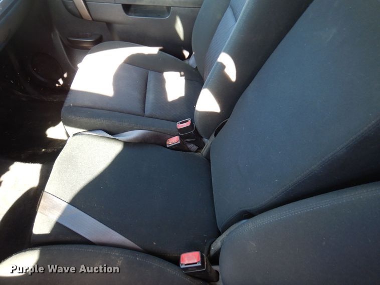 image for item MH9255 2011 Chevrolet Silverado 2500HD LT  Ext. Cab pickup truck