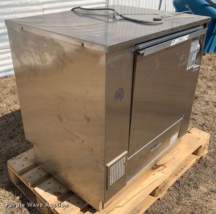 image for item MH9818 2000 Lancer 820UP  laboratory washer