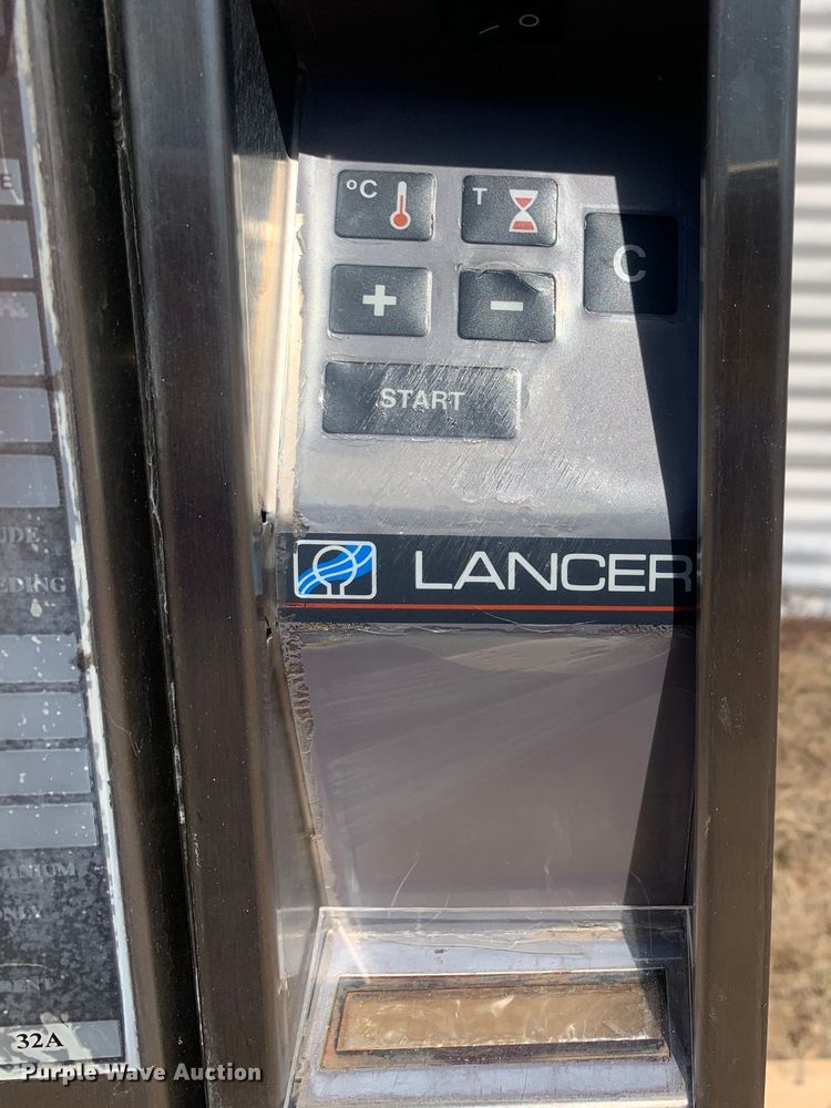 image for item MH9818 2000 Lancer 820UP  laboratory washer