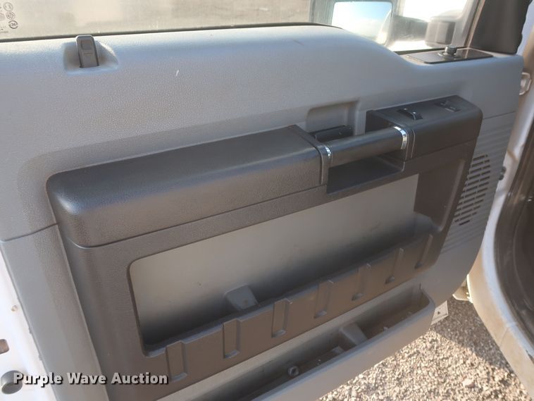 image for item MJ9213 2015 Ford F250 Super Duty  SuperCab pickup truck