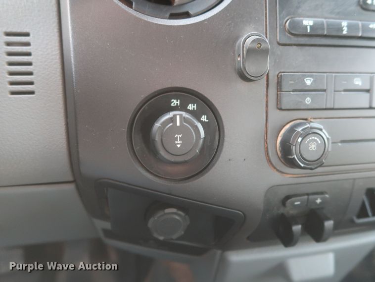 image for item MJ9213 2015 Ford F250 Super Duty  SuperCab pickup truck