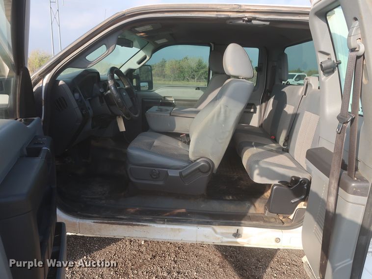 image for item MJ9213 2015 Ford F250 Super Duty  SuperCab pickup truck