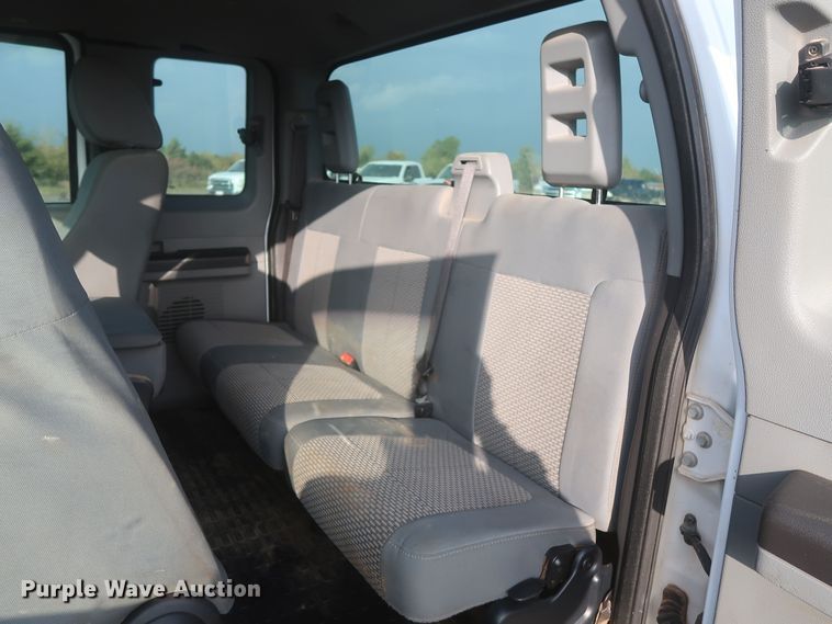 image for item MJ9213 2015 Ford F250 Super Duty  SuperCab pickup truck