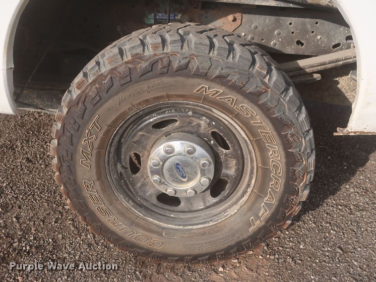 image for item MJ9213 2015 Ford F250 Super Duty  SuperCab pickup truck