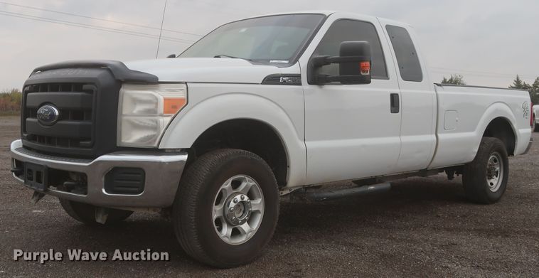 image for item MJ9215 2015 Ford F250 Super Duty  SuperCab pickup truck