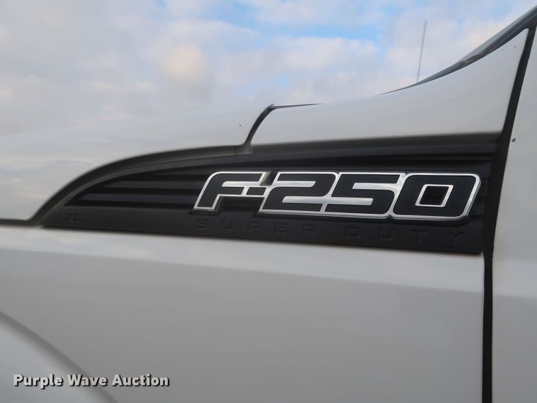 image for item MJ9215 2015 Ford F250 Super Duty  SuperCab pickup truck