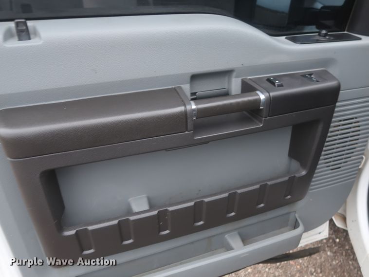 image for item MJ9219 2015 Ford F250 Super Duty  SuperCab pickup truck