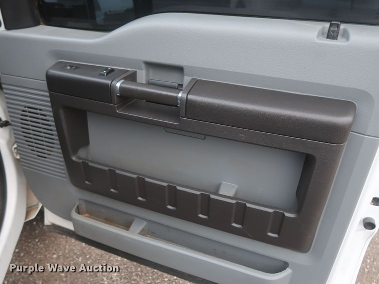 image for item MJ9219 2015 Ford F250 Super Duty  SuperCab pickup truck