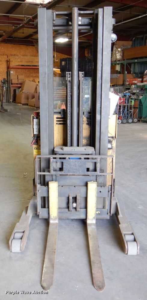 image for item MJ9802 Caterpillar NRR40  order picker