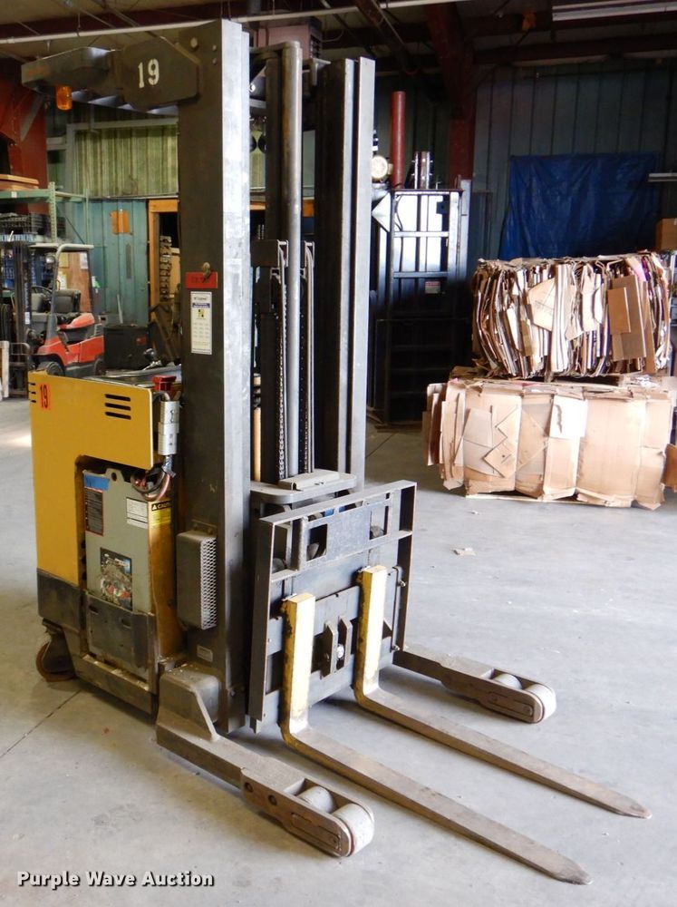 image for item MJ9802 Caterpillar NRR40  order picker