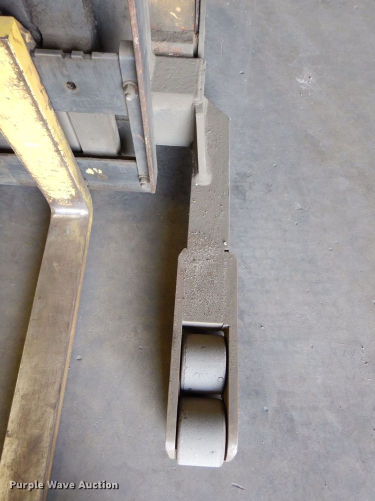 image for item MJ9802 Caterpillar NRR40  order picker