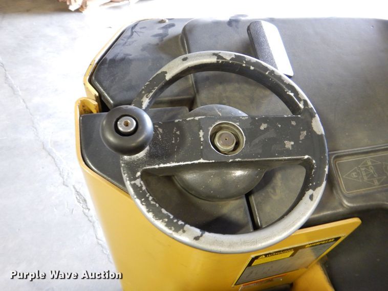 image for item MJ9802 Caterpillar NRR40  order picker