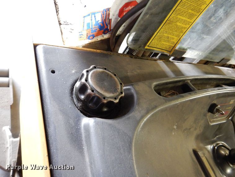 image for item MJ9802 Caterpillar NRR40  order picker