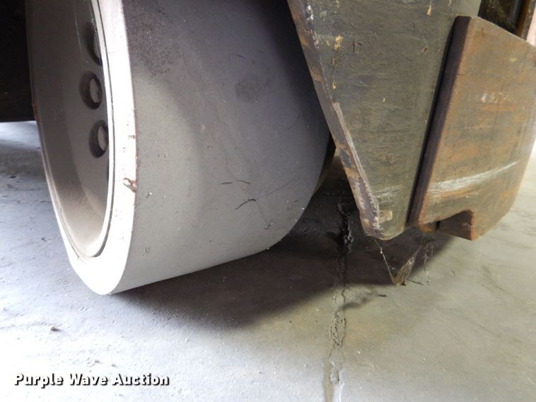 image for item MJ9802 Caterpillar NRR40  order picker