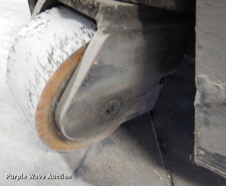 image for item MJ9802 Caterpillar NRR40  order picker