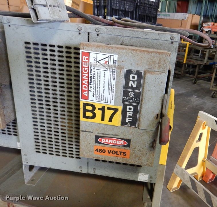 image for item MJ9802 Caterpillar NRR40  order picker