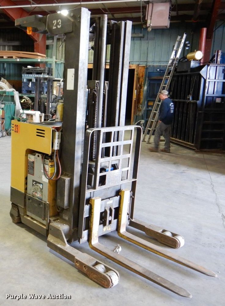 image for item MJ9803 Caterpillar NRR40  order picker