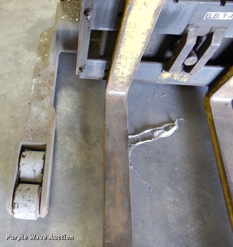 image for item MJ9803 Caterpillar NRR40  order picker