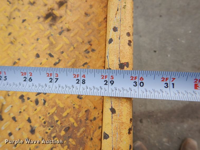 image for item MJ9815 Skyjack SJ3220  scissor lift