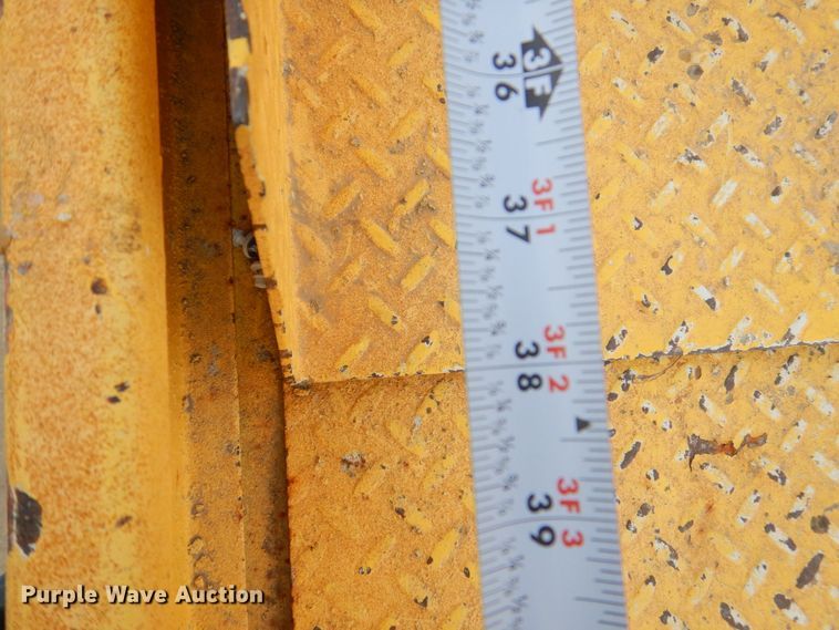 image for item MJ9815 Skyjack SJ3220  scissor lift