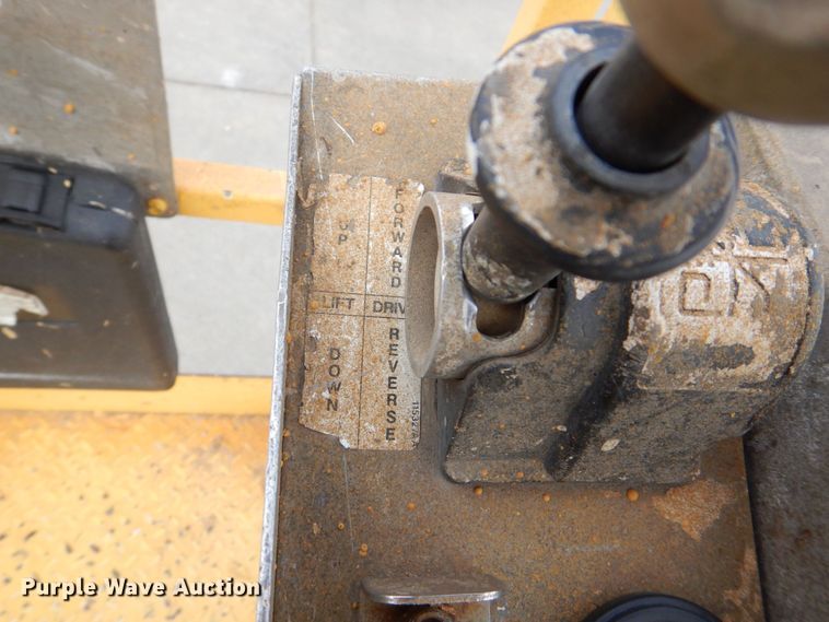 image for item MJ9815 Skyjack SJ3220  scissor lift