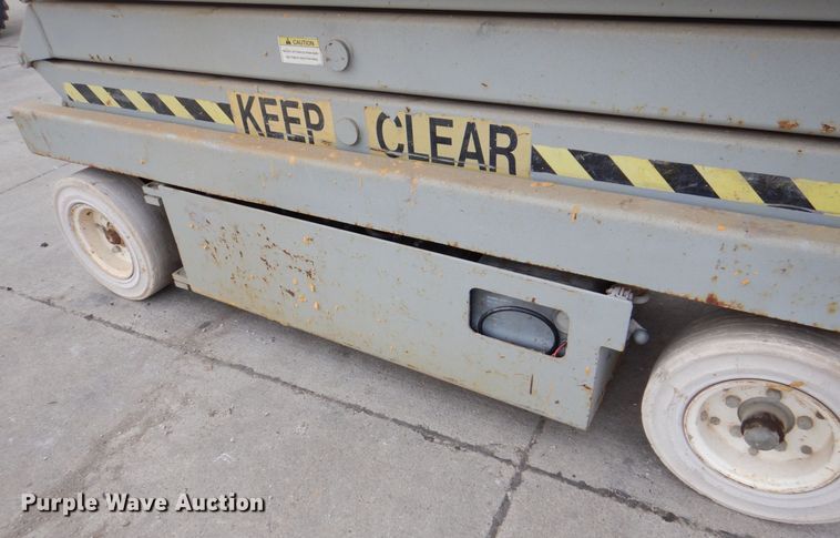 image for item MJ9815 Skyjack SJ3220  scissor lift