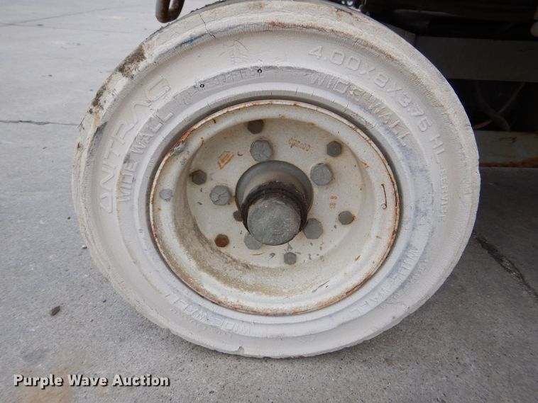 image for item MJ9815 Skyjack SJ3220  scissor lift