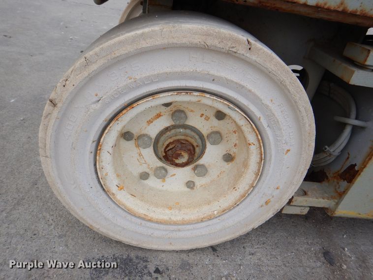 image for item MJ9815 Skyjack SJ3220  scissor lift