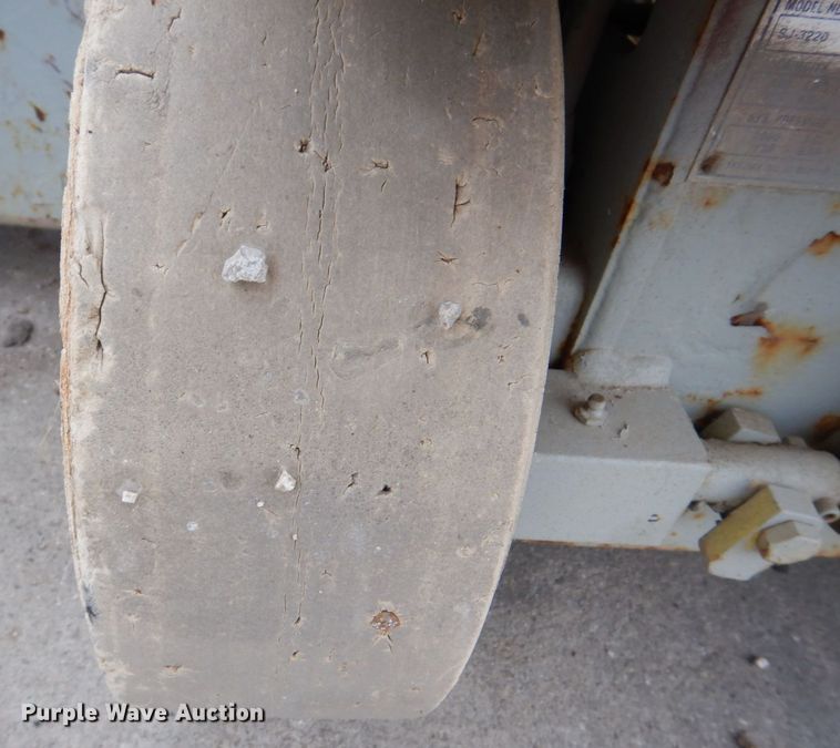 image for item MJ9815 Skyjack SJ3220  scissor lift