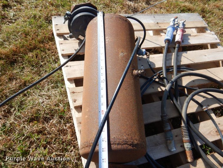 image for item MJ9830 Air over hydraulic brake system