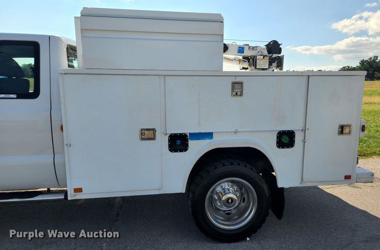 image for item MK9269 2011 Ford F450 Super Duty  SuperCab utility / service truck