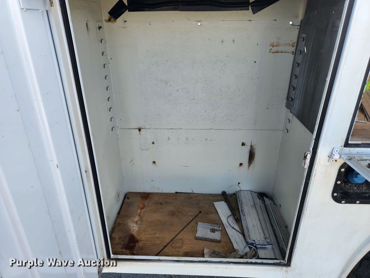 image for item MK9269 2011 Ford F450 Super Duty  SuperCab utility / service truck