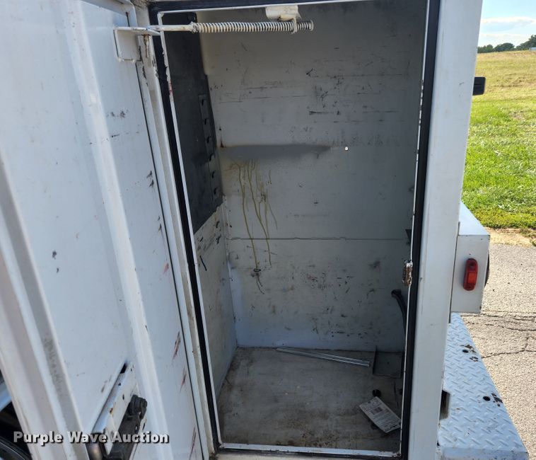 image for item MK9269 2011 Ford F450 Super Duty  SuperCab utility / service truck