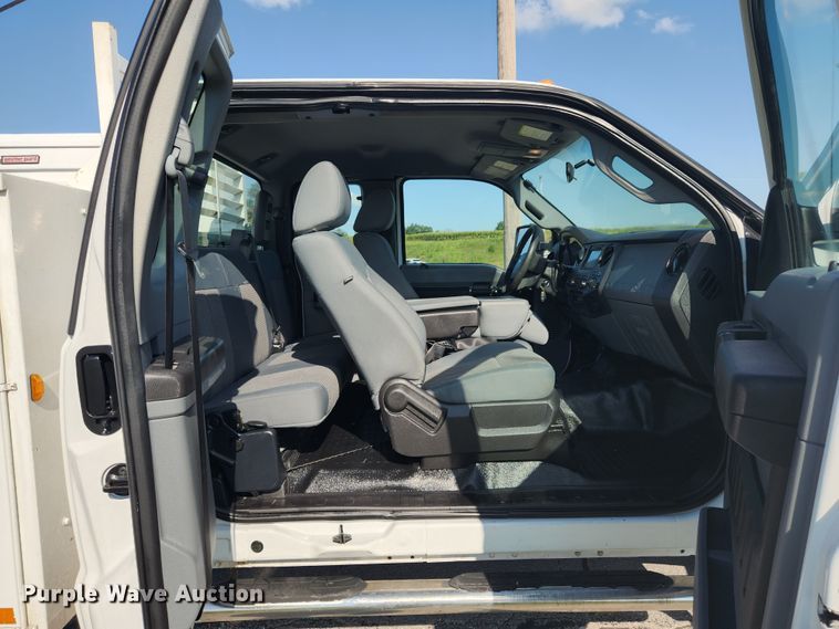 image for item MK9269 2011 Ford F450 Super Duty  SuperCab utility / service truck