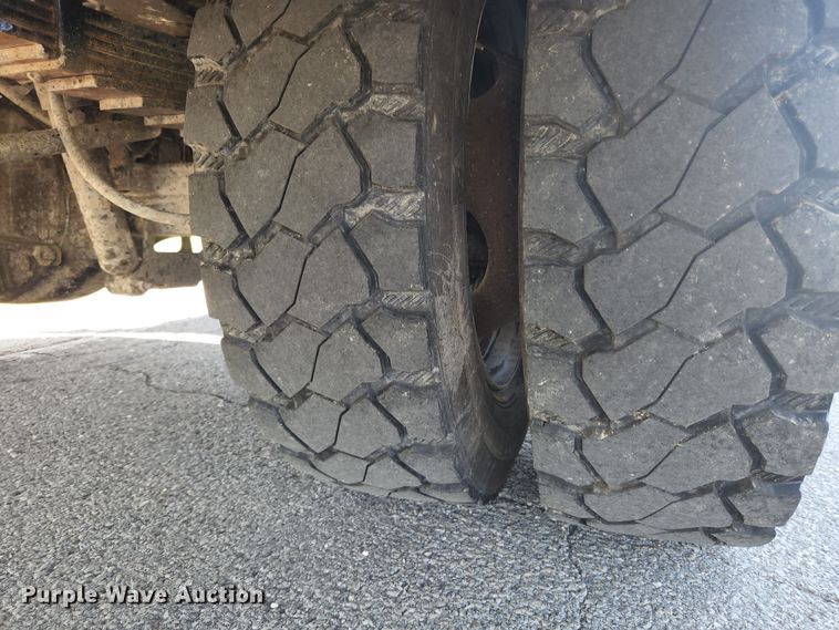 image for item MK9269 2011 Ford F450 Super Duty  SuperCab utility / service truck