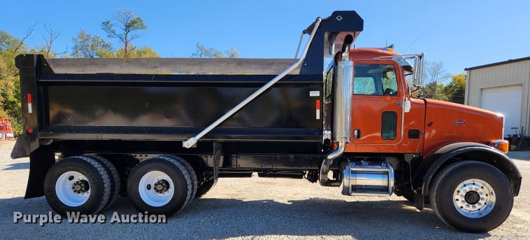 image for item MK9449 2007 Peterbilt 357  dump truck