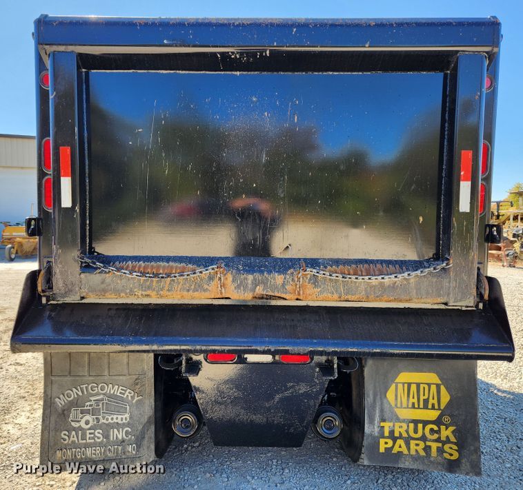 image for item MK9449 2007 Peterbilt 357  dump truck