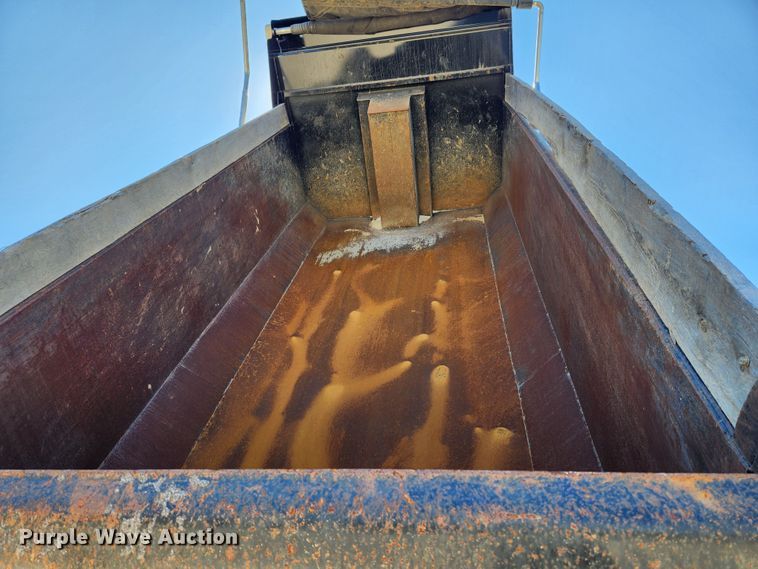 image for item MK9449 2007 Peterbilt 357  dump truck