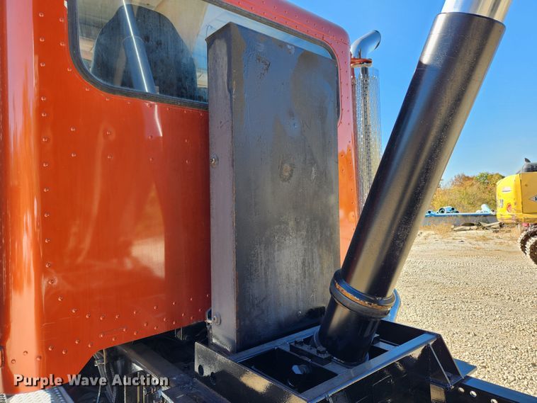 image for item MK9449 2007 Peterbilt 357  dump truck