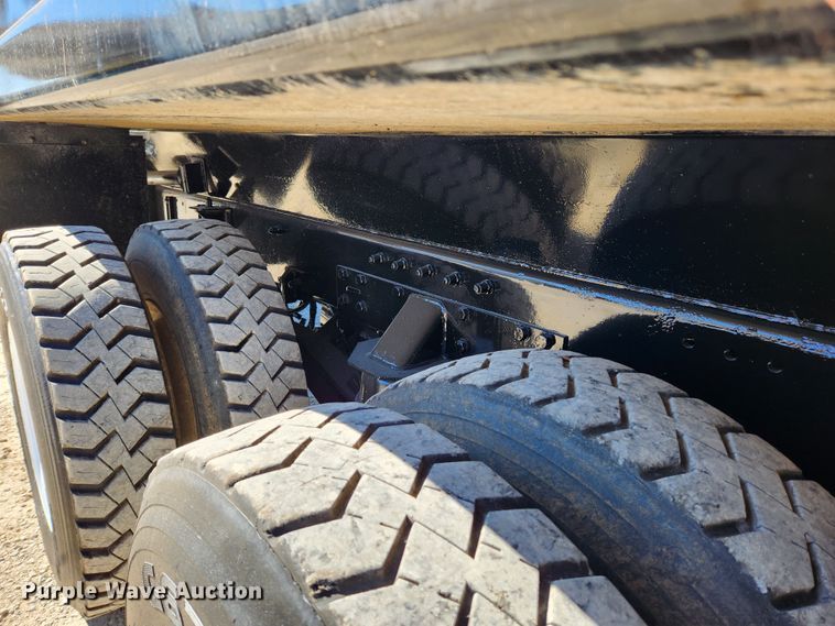 image for item MK9449 2007 Peterbilt 357  dump truck